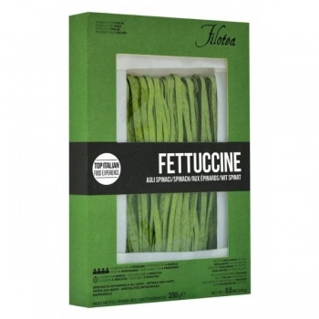 Fettuccine with spinach