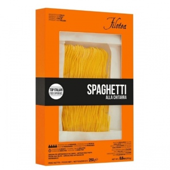 spaghetti alla chitarra, long italian egg pasta